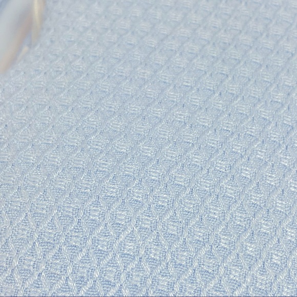 Travel blankets & travel shampoo lotion soap bottles. Get ready to go! - Picture 3 of 6